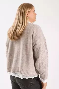 Sweater Thai en internet