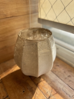 Vaso Uirapuru na internet