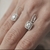 Brincos, diamantes e ouro 18k.