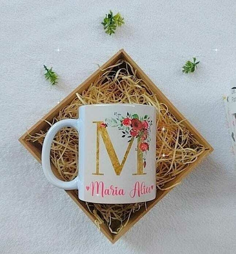 Caneca Porcelana Personalizada Alfabeto Floral + caixinha de brinde - comprar online