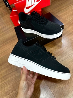 AIR FORCE BLACK CAMURÇA na internet