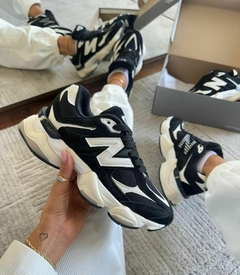 NEW BALANCE PRETO COM BRANCO