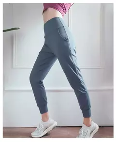 Pantalón de chándal holgado en internet