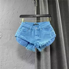 Imagen de Shorts Cortos Rasgados con Borlas