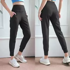 Pantalón de chándal holgado en internet