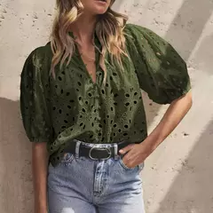 Camisa Bordada con Ojales en internet