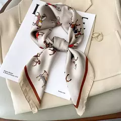 Bufanda Cuadrada de Seda - comprar en línea