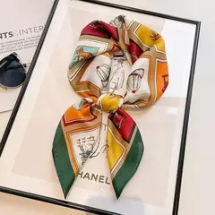Imagen de Bufanda Cuadrada de Seda