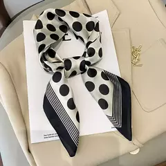 Bufanda Cuadrada de Seda