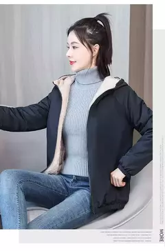 Abrigo de Lana con Capucha
