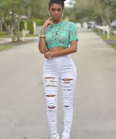 Pantalones rasgados de cintura alta para mujer en internet