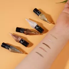 Delineador de Ojos con Purpurina Diamante - TOKO Directo a tu Puerta