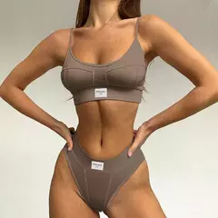 Conjunto de Bikini Informal Triangular - TOKO Directo a tu Puerta