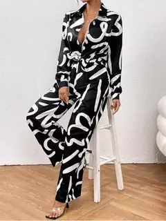 Conjunto con estampado elegante para mujer - comprar en línea