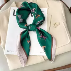 Bufanda Cuadrada de Seda - tienda en línea