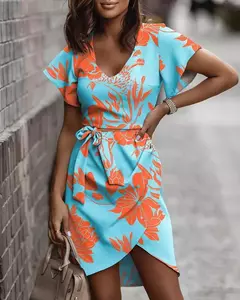 Vestido de verano con estampafo floral - comprar en línea