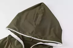 Mono de Lana con Capucha Invierno - TOKO Directo a tu Puerta