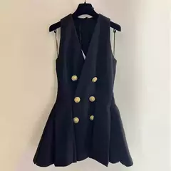 Vestido sin Mangas de Doble Botón - TOKO Directo a tu Puerta