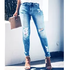 Jeans Delgados Rasgados - tienda en línea