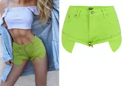 Shorts Cortos Rasgados con Borlas
