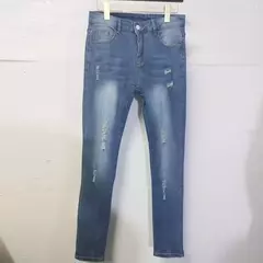 Jeans Delgados Rasgados - tienda en línea