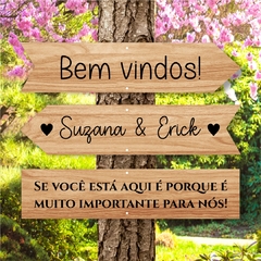 Placa de Casamento Bem-Vindos Madeira Clara + Frase Personalizada