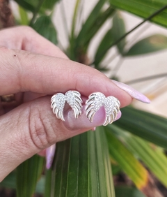 Brinco Asa Cravejada com Zircônias