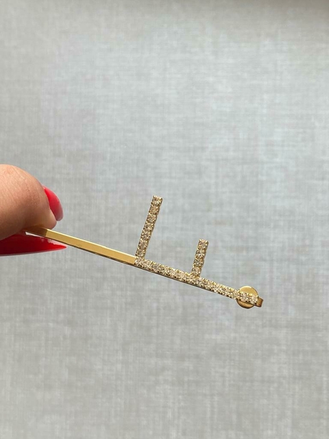 Grampo Letra F Dourado