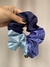 Scrunchie Têmis: Tons de Azul na internet