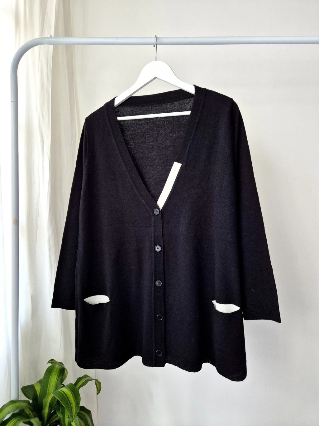 Saco negro y blanco
