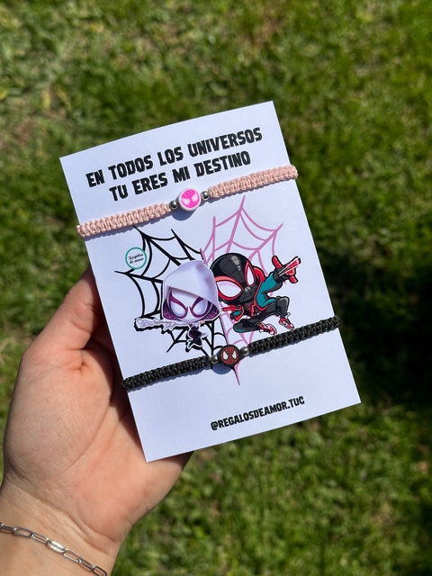 Spiderman y Gwen Stacy fimo