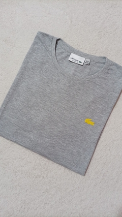 Remera Lacoste logo de goma - tienda online