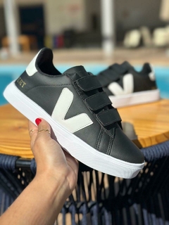 Tenis Vert Preto com Branco - comprar online