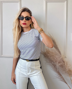 T-Shirt Listrada Branca