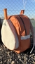 Mochila de ecocuero combinada Durazno/Blanco lo
