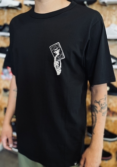 Remera Fallen Death’s Embrace - comprar online