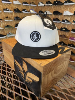Volcom CAP QUARTER TWILL XFIT IMP - Switch Skate Shop