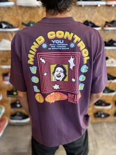 Remera Volcom Mind Control en internet