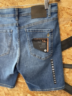 BERMUDA VOLCOM 2X4 BLUED en internet