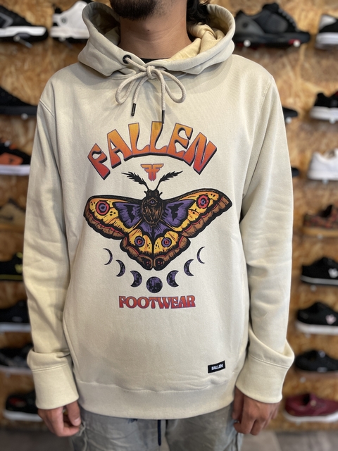 BUZO FALLEN LUNAR MOTH