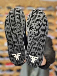 Fallen The Crest - Switch Skate Shop