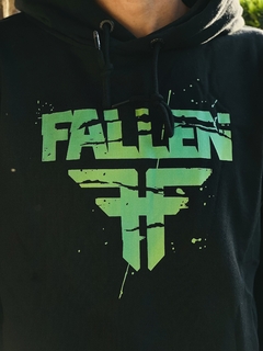Buzo Fallen Importado Cracked en internet