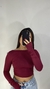 Cropped costas nua na internet