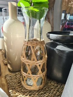 Florero Vidrio con Fibra Natural