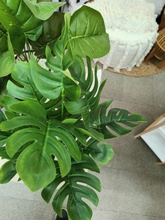 Monstera Artificial Mediana - comprar online