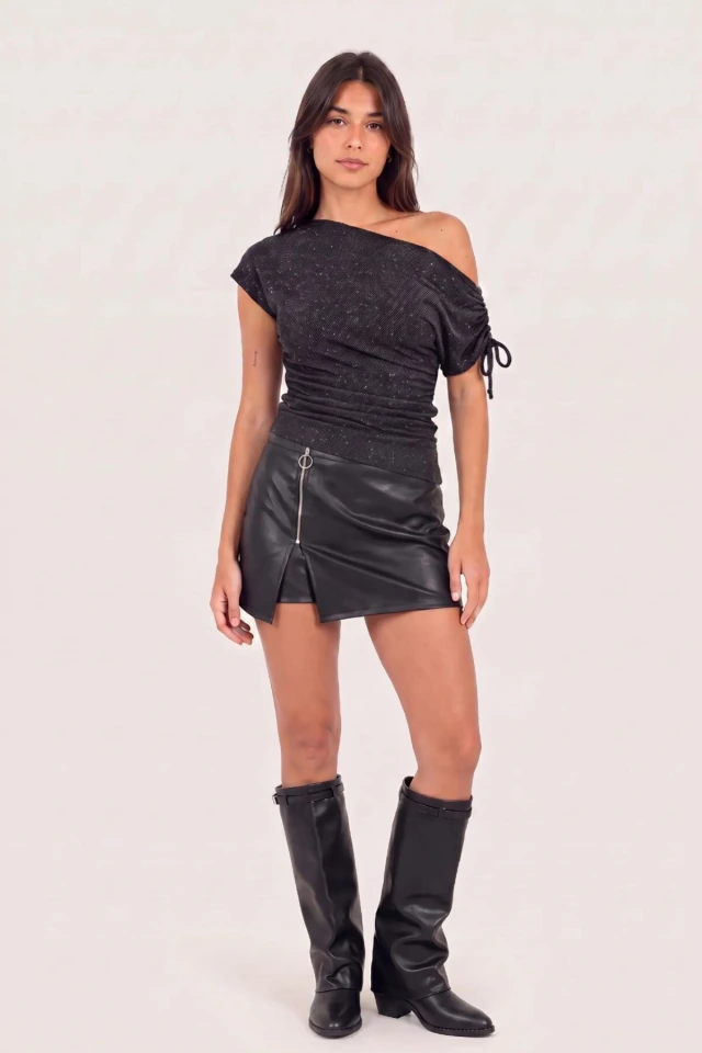 Top asimetrico brillos French — imagen 5