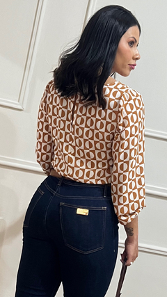 Blusa Angelica na internet