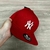 Boné NY fechado vermelho