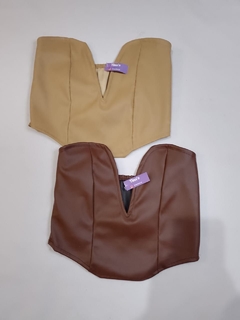 Top engomado Escote V