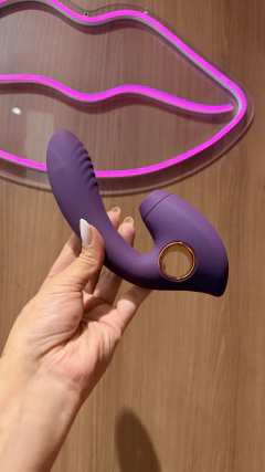 Vibrador Alien Penetrável com Alça e Sugador de Clitóris - Doce Segredo